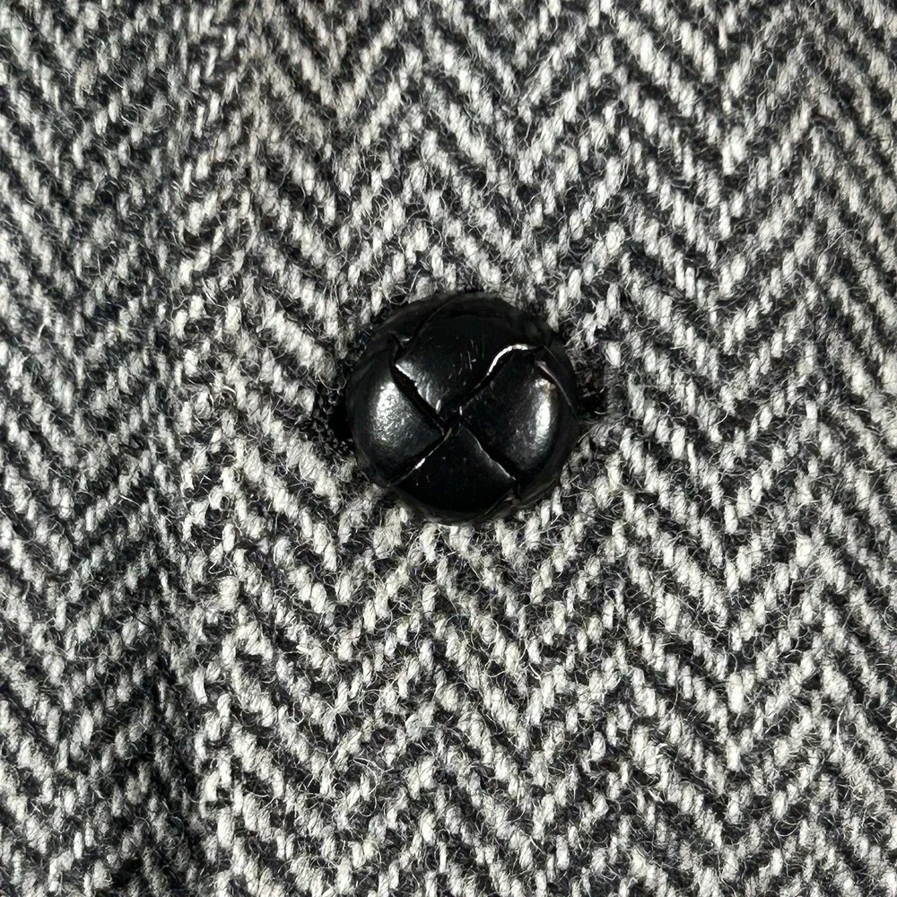 VTG Harris Tweed Blazer Mens 40R Gray Herringbone Wool Handwoven Sport Coat